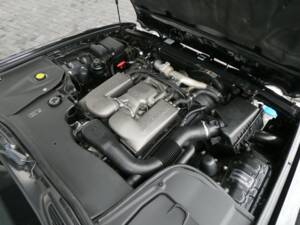 Image 15/21 of Jaguar XJR 4.0 (2001)