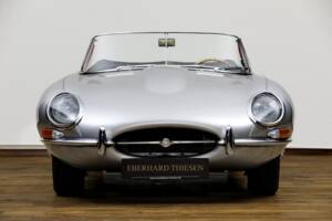 Afbeelding 7/27 van Jaguar E-Type 4.2 (1966)