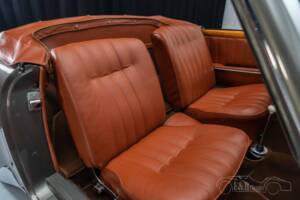Image 4/19 de Mercedes-Benz 190 SL (1962)