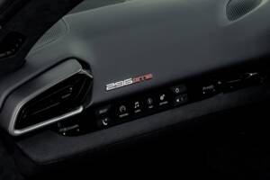 Imagen 62/79 de Ferrari 296 GTB (2022)