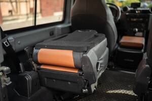 Image 21/42 of Land Rover Defender 90 (2015)