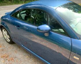 Image 19/72 of Audi TT 1.8 T (2000)