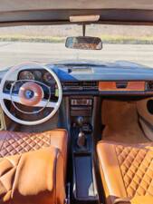 Bild 39/42 von Mercedes-Benz 250 C (1970)