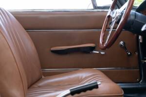 Image 59/83 of Alfa Romeo Giulia GT 1300 Junior (1968)