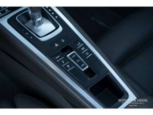 Image 17/44 of Porsche 911 Carrera S (2016)