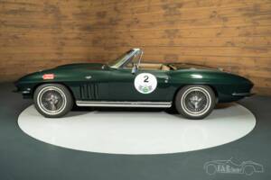 Image 7/8 of Chevrolet Corvette Sting Ray Convertible (1965)