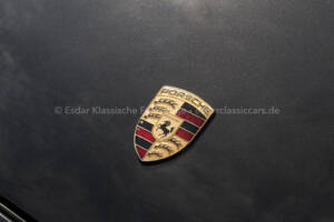 Image 17/29 of Porsche 911 Carrera 4 (1996)