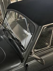 Image 22/63 of Volkswagen Beetle 1302 LS (1971)