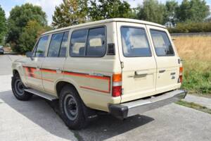 Image 2/24 of Toyota Land Cruiser FJ 60 (1984)