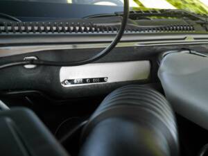 Image 48/50 de Subaru SVX 4WD (1900)