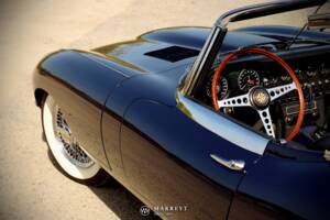 Image 36/80 de Jaguar Type E 4.2 (1966)