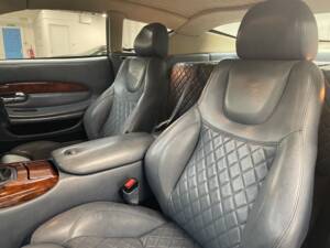 Imagen 10/12 de Aston Martin DB 7 Zagato (2004)
