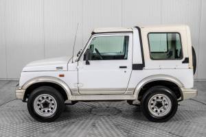 Bild 42/50 von Suzuki SJ Samurai (2003)