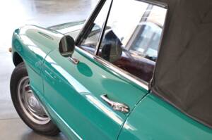 Afbeelding 8/30 van Alfa Romeo 1300 Spider Junior (1969)
