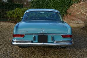 Image 7/7 of Mercedes-Benz 250 SE (1967)