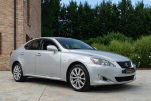 Bild 2/50 von Lexus IS 220d (2006)