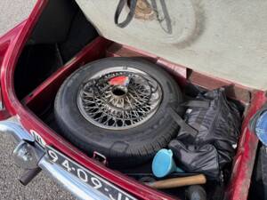 Image 13/17 de MG MGB GT (1967)