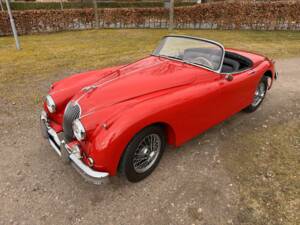 Image 3/77 de Jaguar XK 150 3.4 S OTS (1958)
