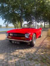 Image 1/8 of Triumph TR 6 (1972)