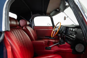 Image 20/36 of Jaguar E-Type (1969)