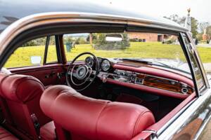 Image 43/86 of Mercedes-Benz 300 SE (1965)