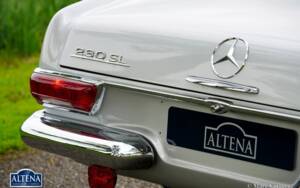 Image 14/49 of Mercedes-Benz 230 SL (1964)