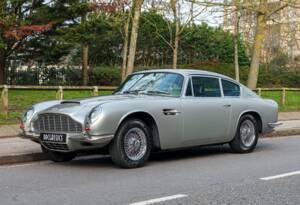 Bild 1/27 von Aston Martin DB 6 Mk II (1971)