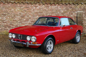 Image 31/50 of Alfa Romeo 2000 GTV (1972)