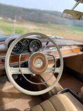 Image 46/52 of Mercedes-Benz 250 S (1967)