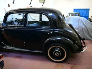 Image 4/50 de Mercedes-Benz 170 V Saloon (1938)