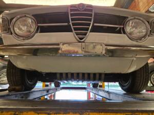 Image 62/84 of Alfa Romeo Giulia GT 1300 Junior (1968)