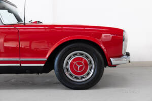 Image 20/30 of Mercedes-Benz 280 SL (1968)