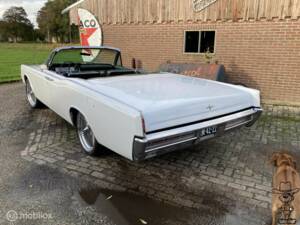 Bild 23/50 von Lincoln Continental Convertible (1966)