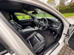 Bild 17/30 von BMW M5 (2014)