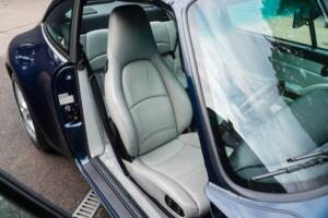 Image 48/68 of Porsche 911 Carrera (1997)