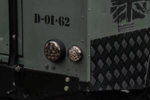 Image 12/50 de Land Rover Defender 110 Crew Cab SE (2010)