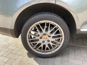 Bild 10/13 von Porsche Cayenne 3.2 V6 (2004)