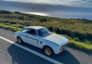 Image 34/99 of Alfa Romeo Giulia 1750 GT Am (1971)