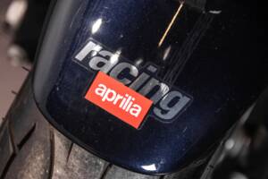 Image 31/32 of Aprilia RSV 1000 R (1999)