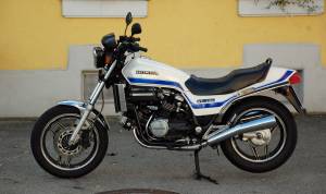 Bild 2/25 von Honda DUMMY (1983)