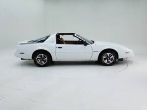 Bild 8/15 von Pontiac Firebird TransAm (1990)