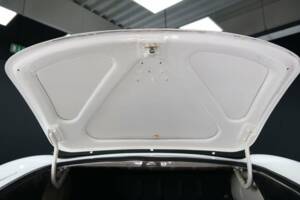 Image 27/49 de Jaguar Type E V12 (1974)