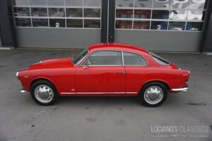 Image 4/68 of Alfa Romeo Giulietta Sprint 1300 (1965)