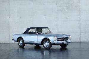 Immagine 3/40 di Mercedes-Benz 230 SL (1966)
