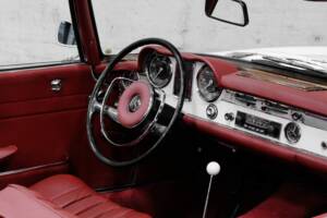 Immagine 27/40 di Mercedes-Benz 230 SL (1966)