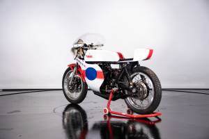 Image 4/34 de Yamaha DUMMY (1976)