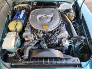 Image 18/26 of Mercedes-Benz 500 SL (1981)