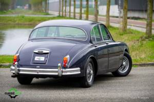 Image 37/42 of Jaguar Mk II 3.8 (1963)