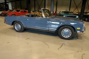 Image 11/36 of Mercedes-Benz 280 SL (1971)