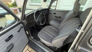 Immagine 11/15 di Volkswagen Maggiolino &quot;50th Anniversary&quot; (1986)